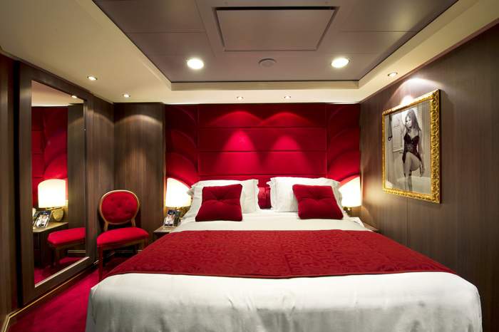 MSC Fantasia Class Royal Suite 2.jpg